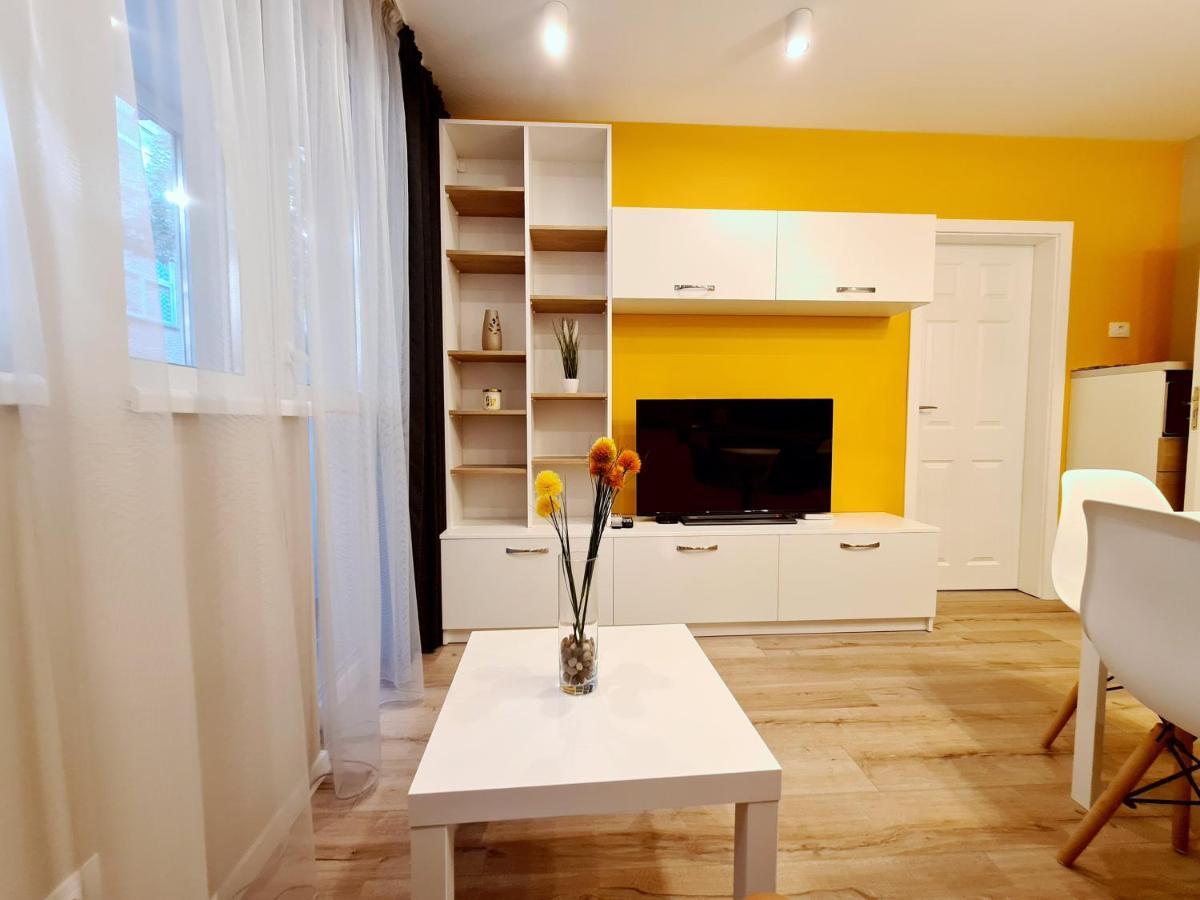 Brand New Luxury Flat In The City Center Varna Extérieur photo